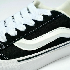 Vans KNU na internet
