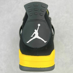 Air Jordan 4 Retro Thunder - SHOUT