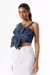 Top de alça com aplicação liocel denim