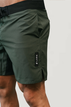 Shorts Lurk com logo em patch