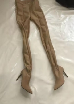 Imagen de pantalón con botas