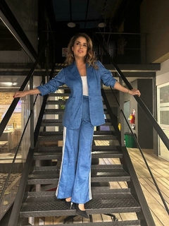 Traje en internet