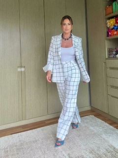 traje