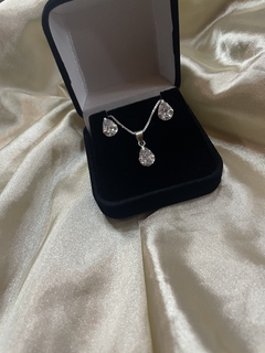 CONJUNTO GOTA CRISTAL na internet