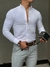Camisa de seda elastizada cuello mao