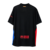 Camisa-do-Barcelona-All-Black-2025-modelo-torcedor-Nike-cor-preta-com-detalhes-em-azul-e-vermelho-iii.