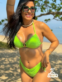 Biquíni SANTORINI Asa Delta Efeito Lipo Verde Lima com Argola Dourada - comprar online