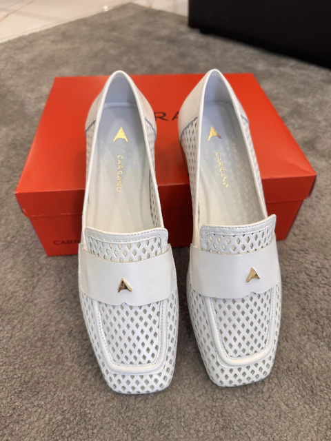 Loafer Breath Vazado Icon Couro Off White Milk