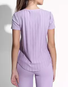 BREEZY LAVANDER TEE - comprar online