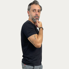Camiseta Essenziale Preta - Dell`Abito - Uma homenagem à arte de se vestir!