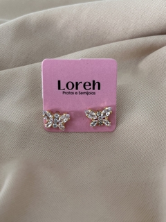 Brinco dourado borboleta com zircônia