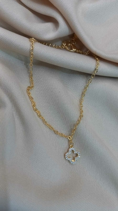 Pulseira trevo cravejado