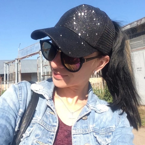Gorra negra y café con brillo envío por Starken tu pagas tu envío