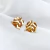 Brinco Chapa Orgânica em Ouro Amarelo 18K com Zircônias e Bolinhas
