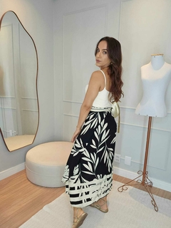 Saia Envelope com Forro no Bumbum - comprar online