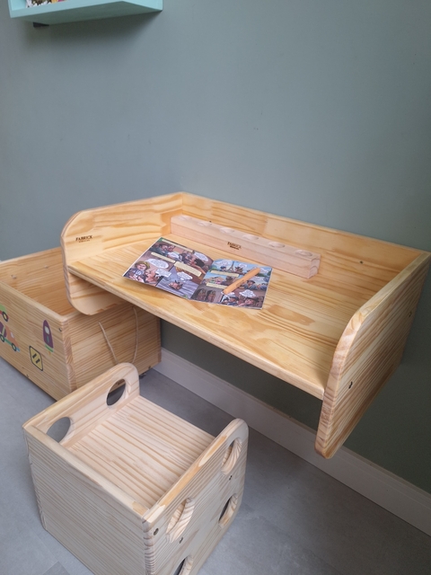 Escrivaninha de parede