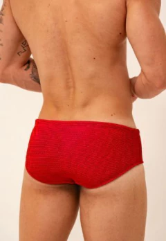Sunga slim vermelho rubi canelado na internet