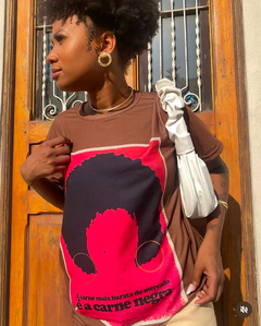 Camisa “A Carne” Elza Soares na internet