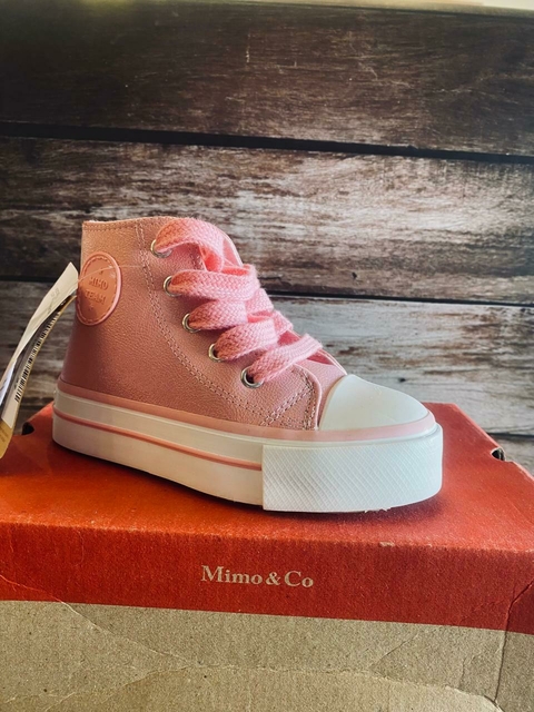 Bota rosada con plataforma