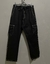 Calça cargo preta com linha branca