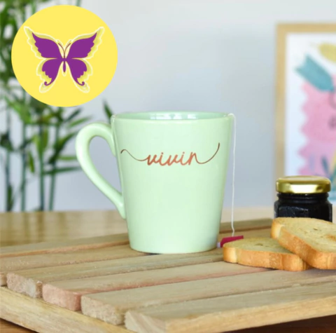 Taza pastel cursiva