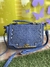Cartera mini corona cuero azul
