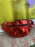 Riñonera roja brillosa