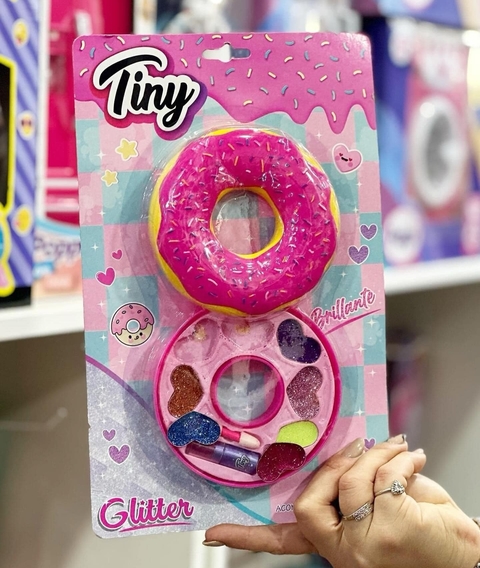Maquillaje dona Tiny