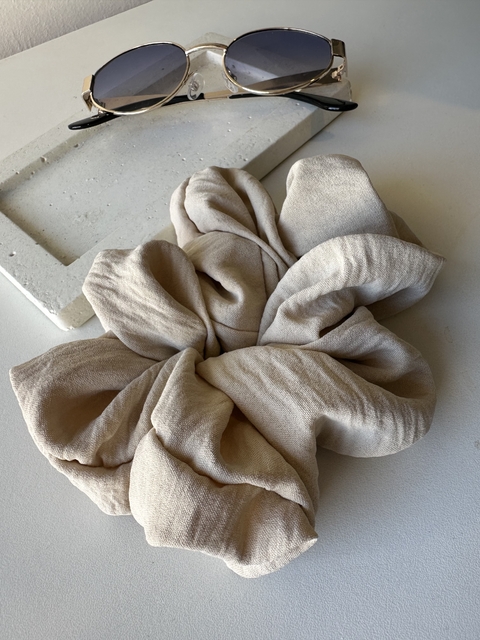 SCRUNCHIE BEIGE - comprar online