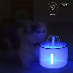 Fonte de água para gatos