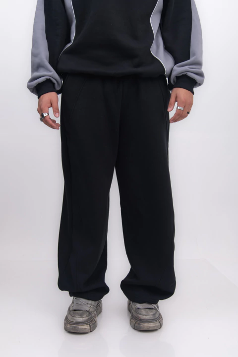 BAGGY SWEATPANTS