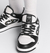 Sneaker B57 de cano baixo na internet