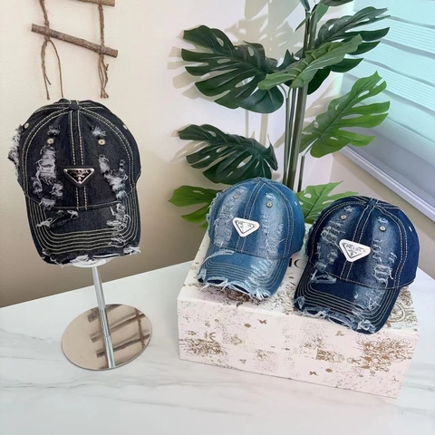 Boné Prada em Jeans