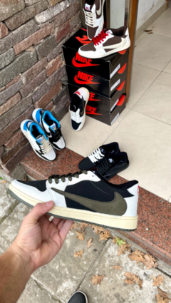 NIKE TRAVIS SCOTT OLIVA - GENOSIS