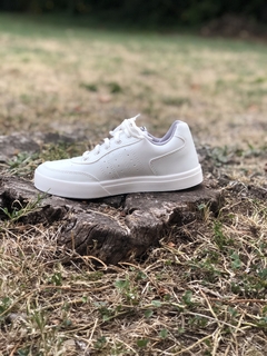 ZAPATILLAS ESCOLARES ACORDONADAS