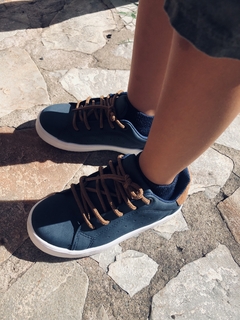 ZAPATILLAS AZULES