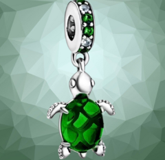 Berloque Tartaruga Pedra Verde Em Prata 925 - Silver Shine - Prata 925
