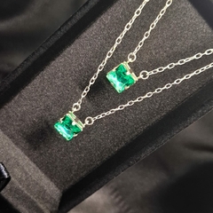 Escapulário de Prata 925 Zircônia Verde Turmalina - comprar online