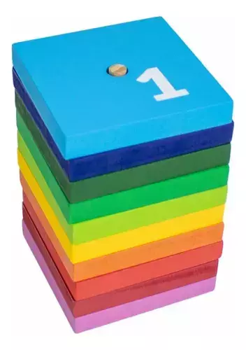 Pirâmide Sobre Pinos