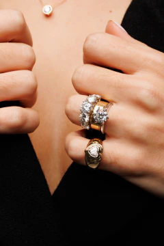 ANEL MOISSANITE DOURADO DE CORAÇÃO COM GEMA DE 5MM - comprar online
