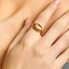 ANEL DOURADO FOSCO COM ZIRCÔNIA CUSHION GLOW na internet