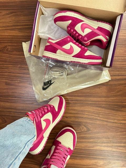 Dunk Low - Camurça Pink
