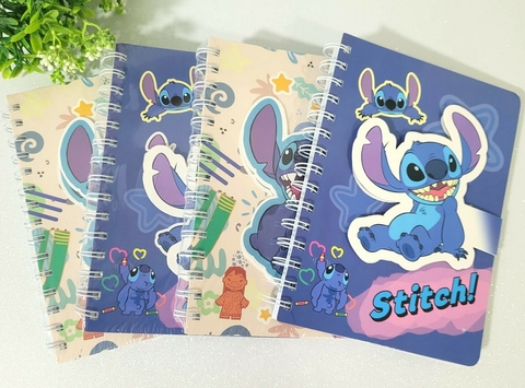 CADERNO ESPIRAL STITCH FECHAMENTO COM VELCRO E FOLHAS DECORADAS