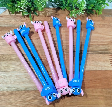 Descubra a Caneta de Escrita com Ponta Fina do Stitch!

Apresentamos a caneta perfeita para quem ama o Stitch! Disponível nas adoráveis cores azul e rosa, essa caneta vai conquistar seu coração!
