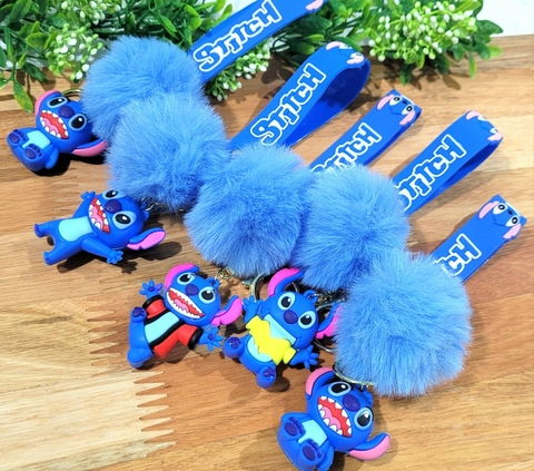 Leve a Magia da Disney com o Chaveiro do Stitch!

Apresentamos o adorável Chaveiro do Stitch com pompom! O acessório perfeito para adicionar um toque de fofura ao seu dia a dia!