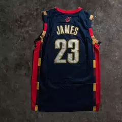 Camiseta Cleveland Cavaliers Retro - Lebron James #23