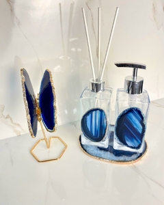 Kit lavabo - saboneteira e difusor ágata azul e borboleta ágata azul pedestal base dourada