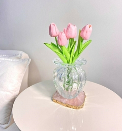 tulipa rosa permanente no murano transparente e platter de quartzo rosa
