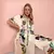 Conjunto de satin de 2 piezas con estampado de flores. - Georgina Luna Boutique