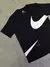 CAMISETA NIKE BIG SWOOSH -PRETO na internet